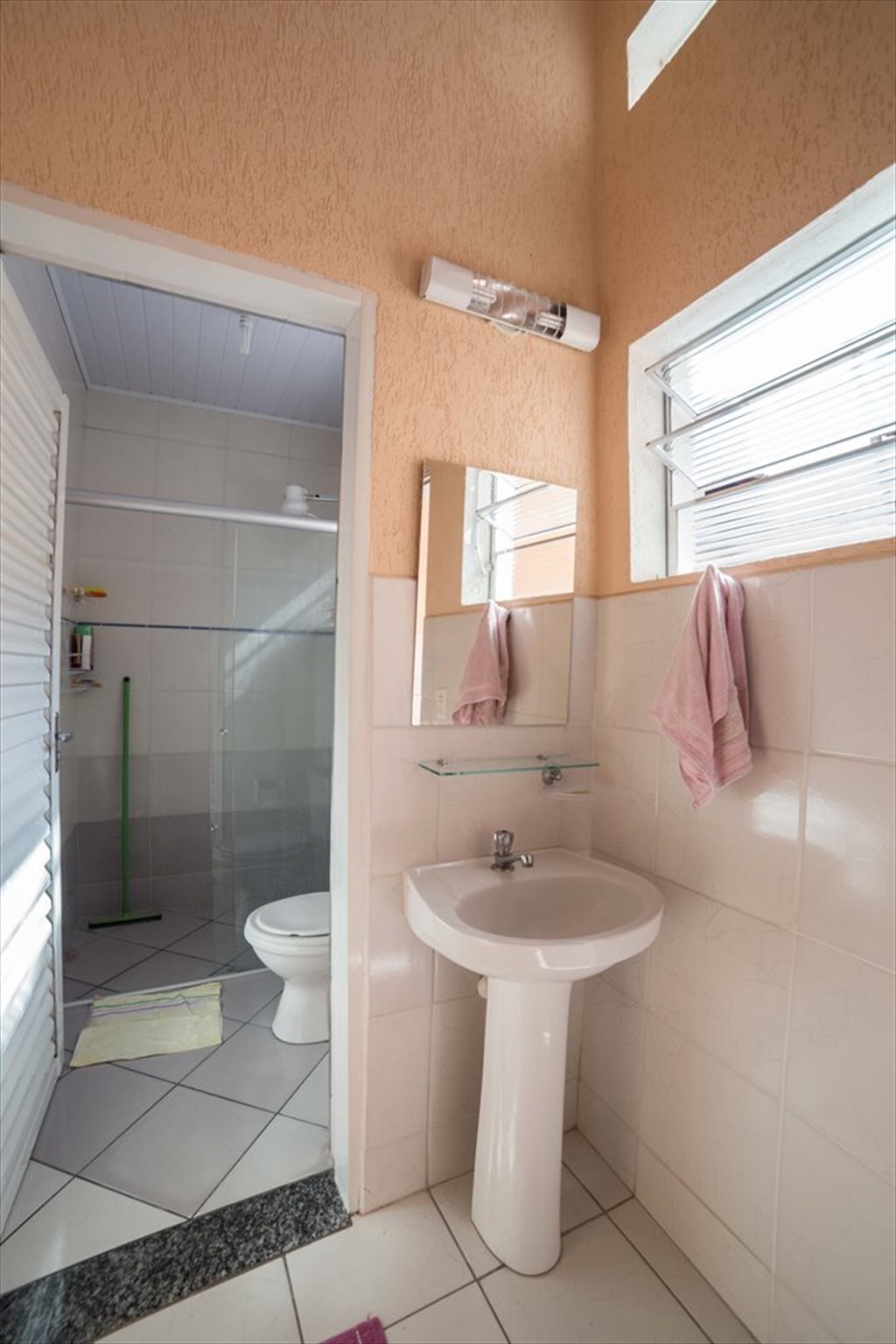 INDIVIDUAL OU DUPLO - FEMININO - METRÔ ANA ROSA - Quartos em Rua Batista Cepelos, Aclimacao | Roomgo - Image 4