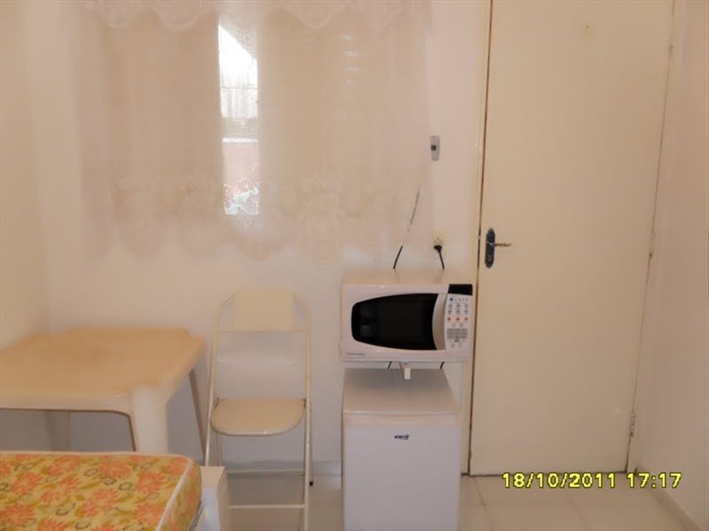 SUÍTE PROXIMO AO METRO PARAISO -  MARINA'S SUITES - Quartos em Rua André Gouvêia, Liberdade | Roomgo - Image 6