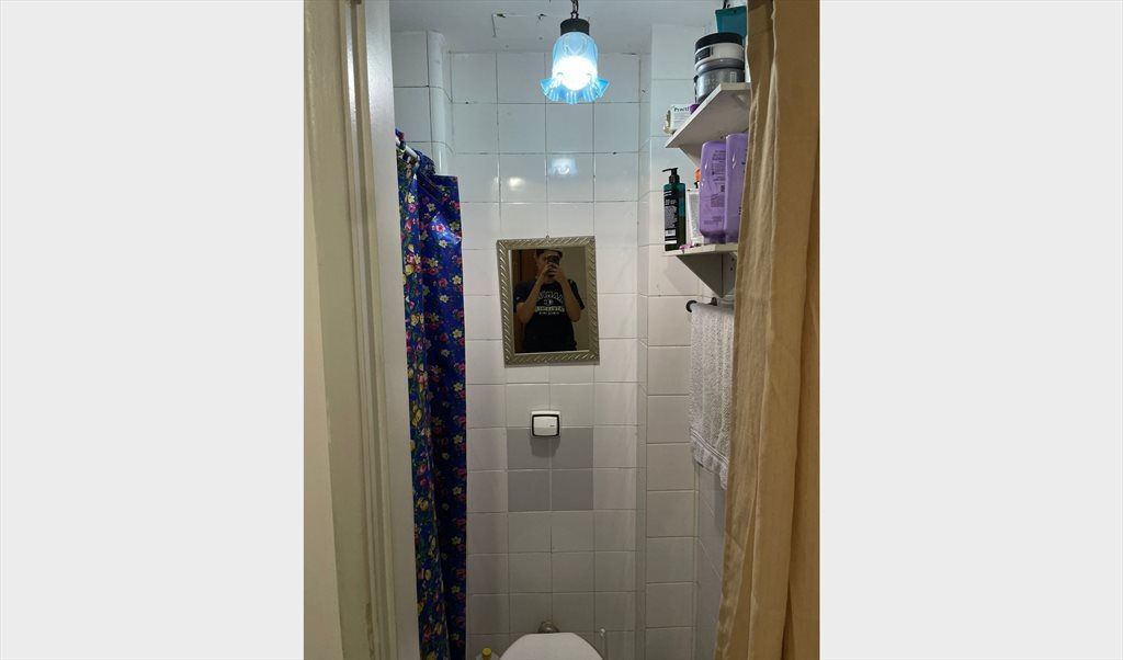Alugo quarto fixo para moças ambiente familiar - Quartos em Rua Barão da Torre, Ipanema | Roomgo - Image 7