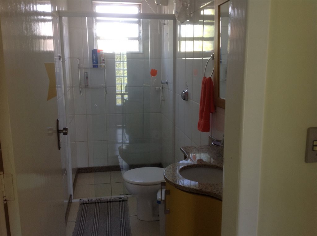 Quarto em Casa ecológica com jardins, pomar, animais perto Metro Vila Madalena - Quartos em Rua Sepetiba, Vila Romana | Roomgo - Image 5