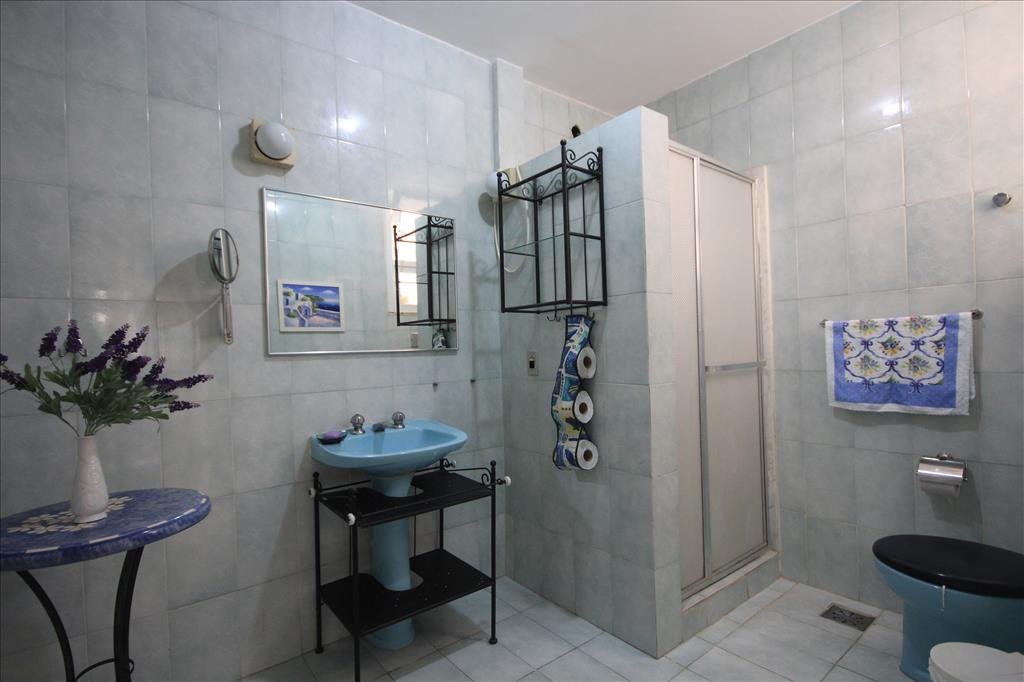 Confortavel 3 quartos Copacabana,Cantagalo metro - Quartos em Rua Barata Ribeiro, Copacabana | Roomgo - Image 4