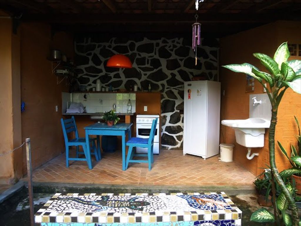 Quarto individual Garcia - Quartos em Leovigildo Filgueiras, Cidade Alta | Roomgo - Image 2