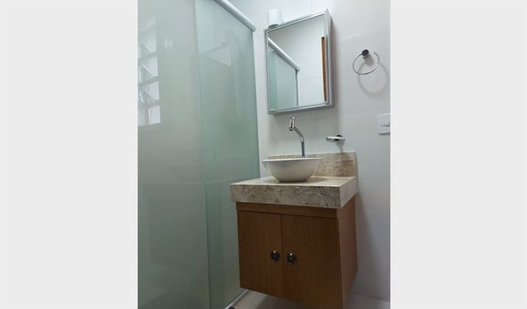 Aluga-se quarto individual para moça no centro da Lapa - Quartos em Rua Roma, Lapa | Roomgo - Image 5