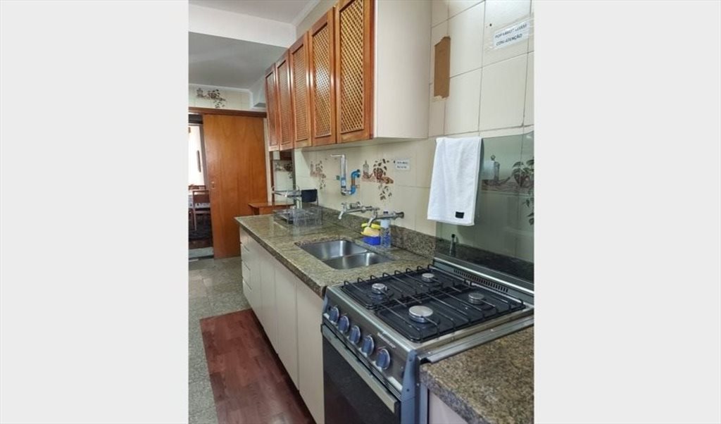 Aluga-se quarto individual para moça no centro da Lapa - Quartos em Rua Roma, Lapa | Roomgo - Image 7