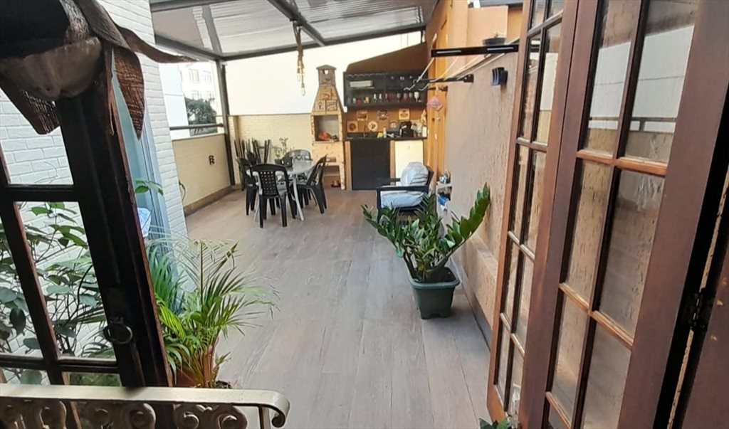 Copacabana posto 5 -  clean, bright spacious room,all bills included in the price + cleaner.. - Quartos em Travessa Cristiano Lacorte, Copacabana | Roomgo - Image 5