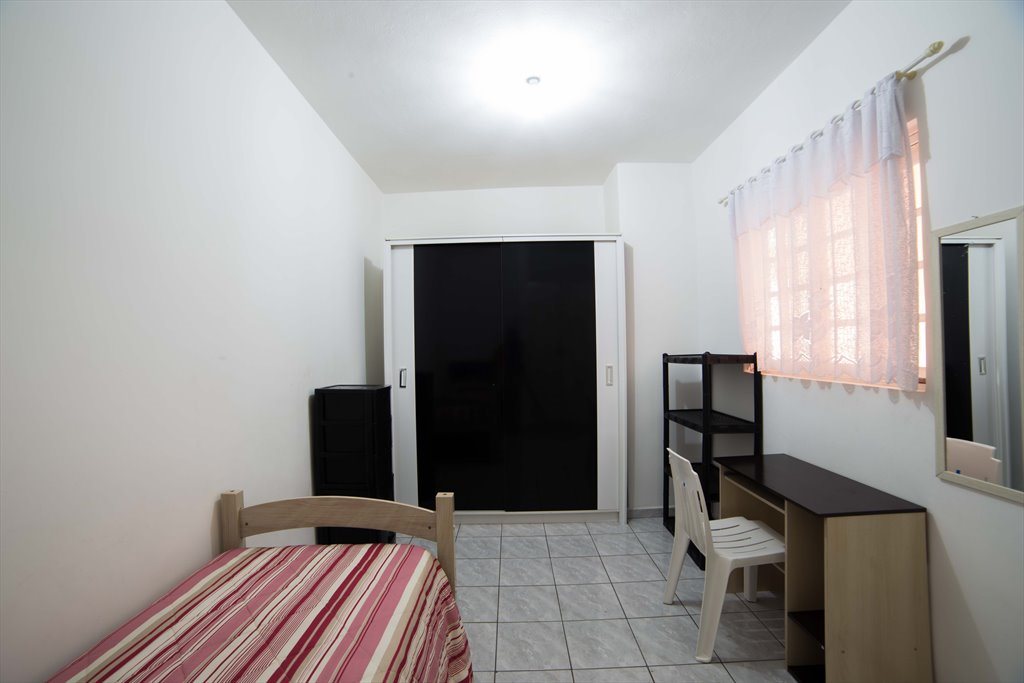 Quarto mobiliado feminino - Quartos em Rua Batista Cepelos, Aclimacao | Roomgo - Image 5