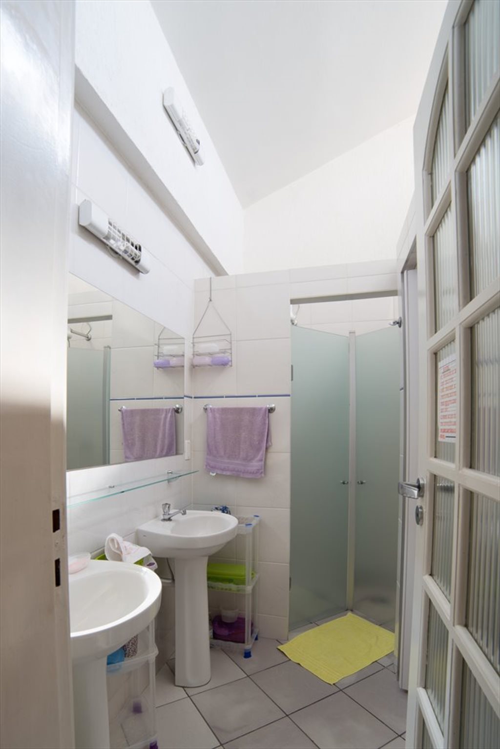 Quarto mobiliado feminino - Quartos em Rua Batista Cepelos, Aclimacao | Roomgo - Image 7