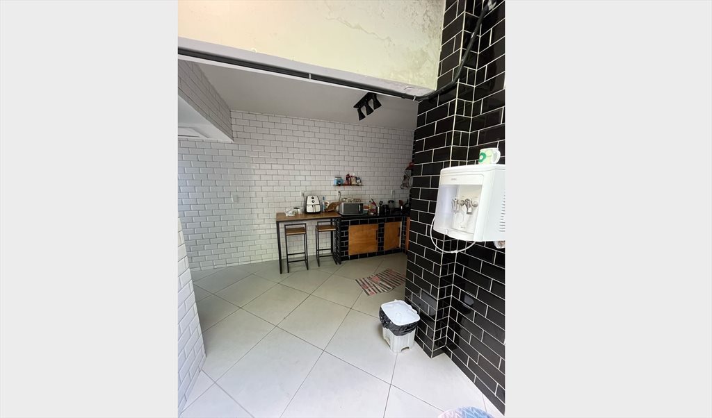 Quarto em vila em Botafogo contas inclusas - Quartos em Rua São João Batista, Botafogo | Roomgo - Image 6