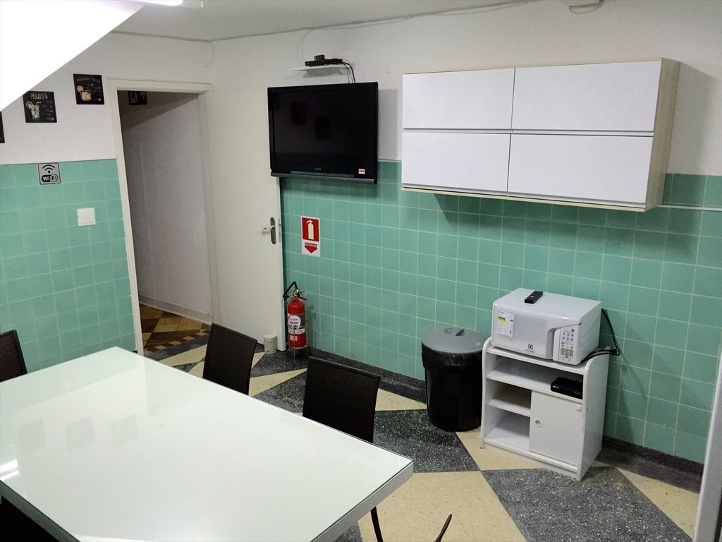 Casa masculina ao lado do metrô Paraíso e Av. Paulista com quartos individuais masculinos - Quartos em Rua do Paraíso, Liberdade | Roomgo - Image 3