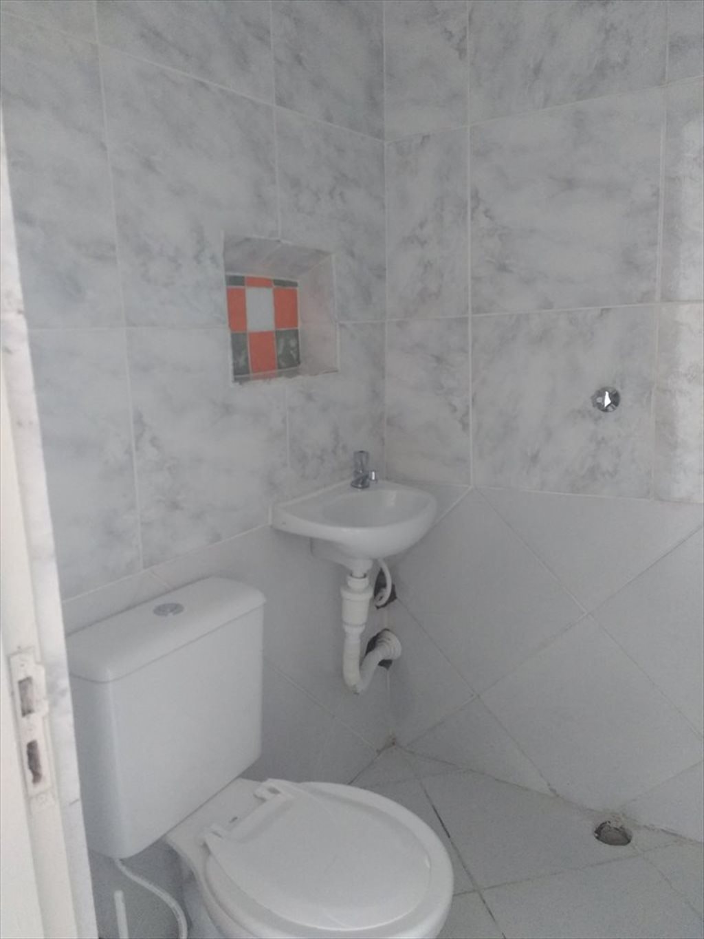 Alugo vagas de quartos - Quartos em Avenida Amador Bueno da Veiga, Penha de França | Roomgo - Image 4