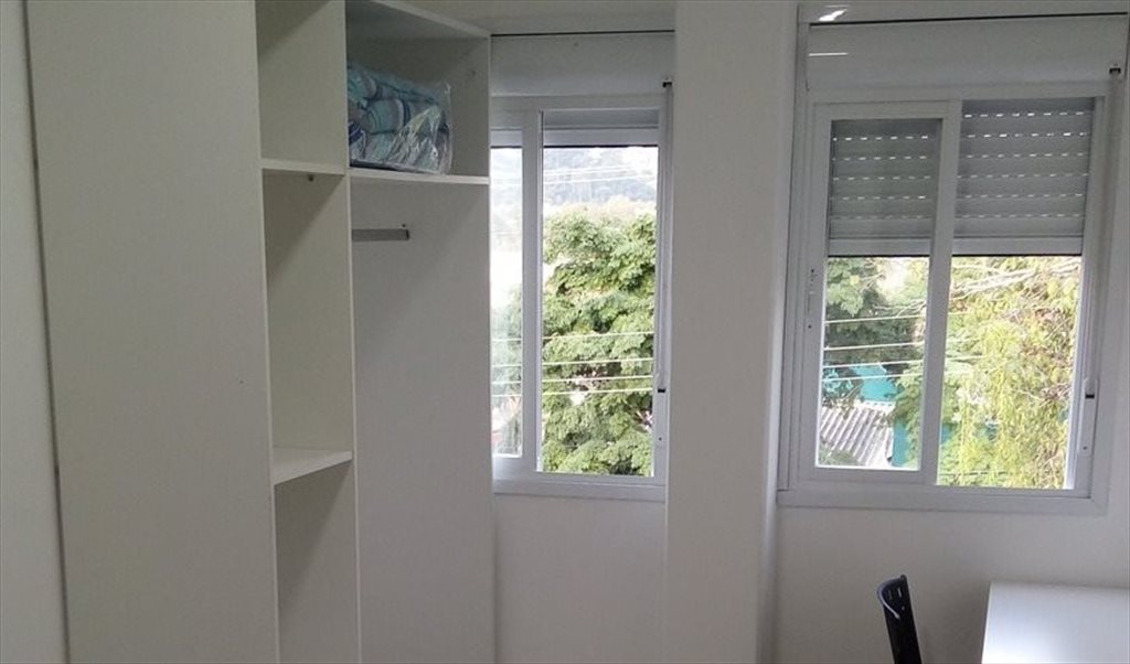 Quarto Próximo a PUCRS e UFRGS...Otimo Ambiente. - Quartos em Rua Doutor Telmo Vergara, Paternon | Roomgo - Image 8