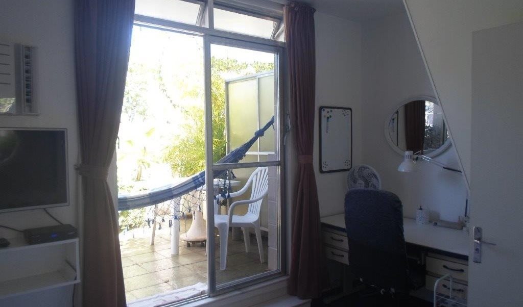 Suíte com varanda em cobertura - Quartos em Rua Pompeu Loureiro, Copacabana | Roomgo - Image 3