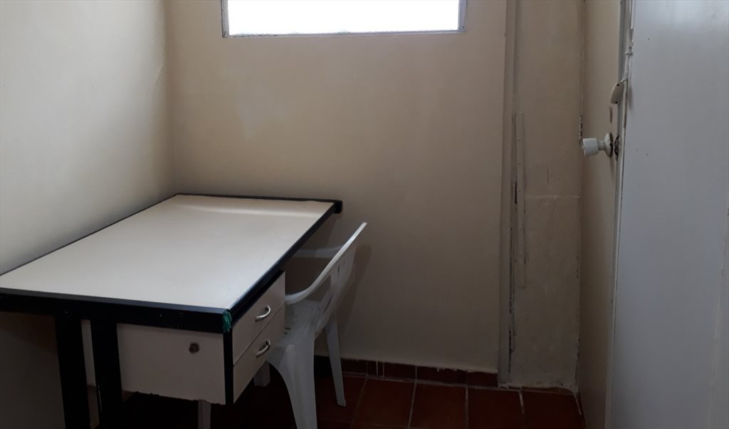quarto  de casal  legal - Quartos em Rua Otávio Passos, Vila Gomes | Roomgo - Image 5
