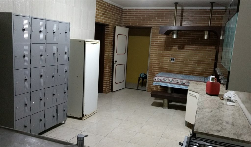 Quartos pensão vaga rapazes moradia, vagas quarto compartilhados Duplos e Individuais - Quartos em Avenida Amador Bueno da Veiga, Penha de França | Roomgo - Image 2