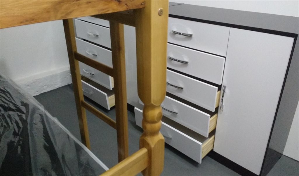 Quartos pensão vaga rapazes moradia, vagas quarto compartilhados Duplos e Individuais - Quartos em Avenida Amador Bueno da Veiga, Penha de França | Roomgo - Image 3