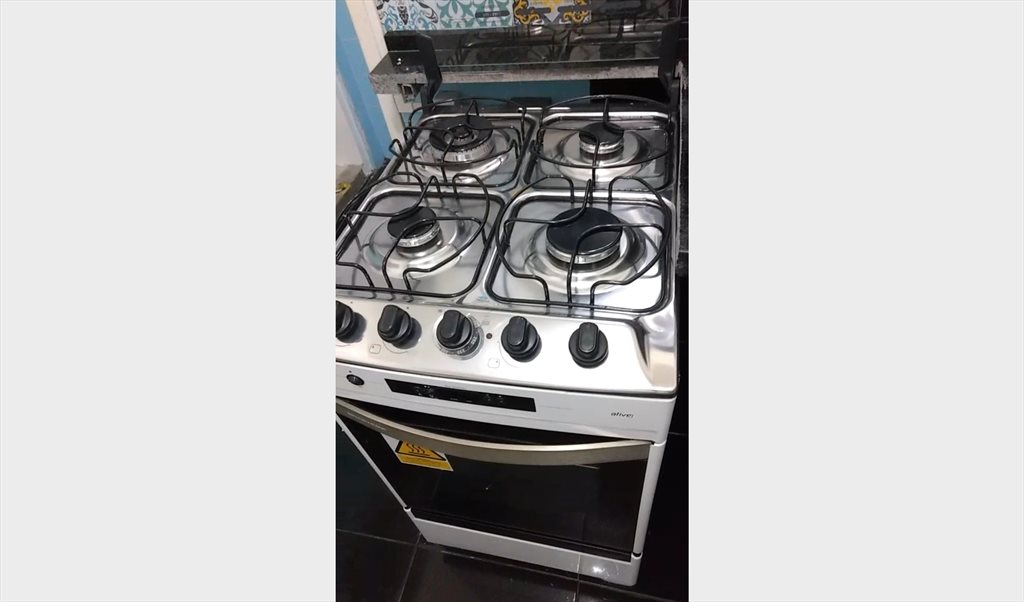 Quarto Em Apt compartilhado bem no centro de Osasco atrás da Uninove - Quartos em Rua Minas Bogasian, Vila Regina | Roomgo - Image 4