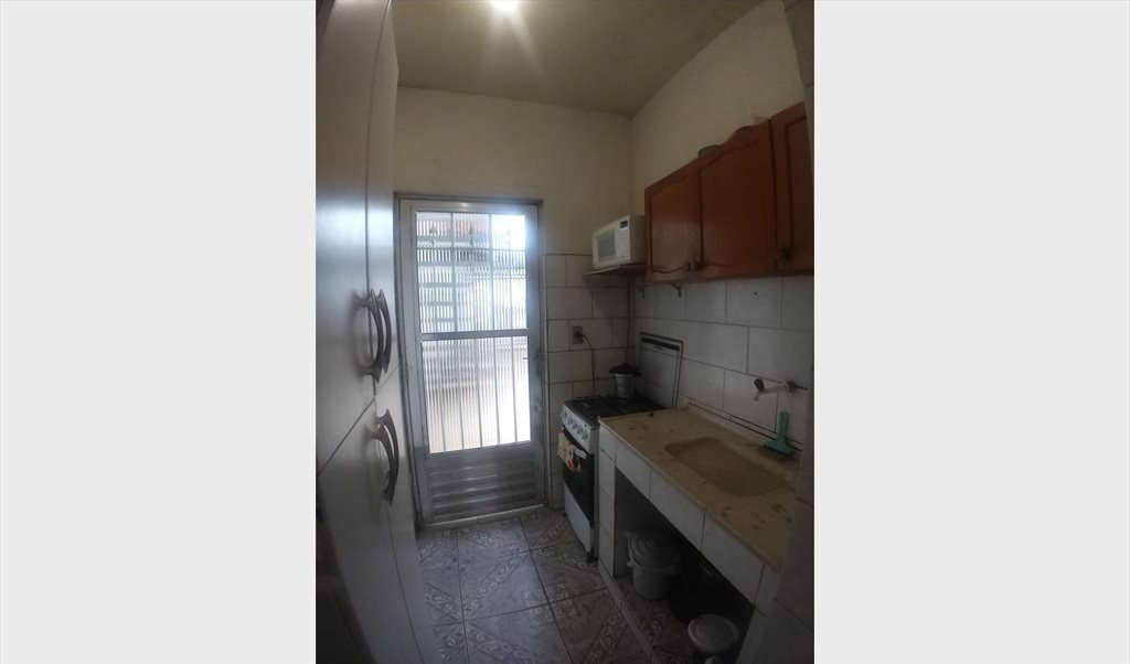 Kitnet mobilhada em Guarulhos feminina - Quartos em Rua Diva, Parque Santo Antonio | Roomgo - Image 3