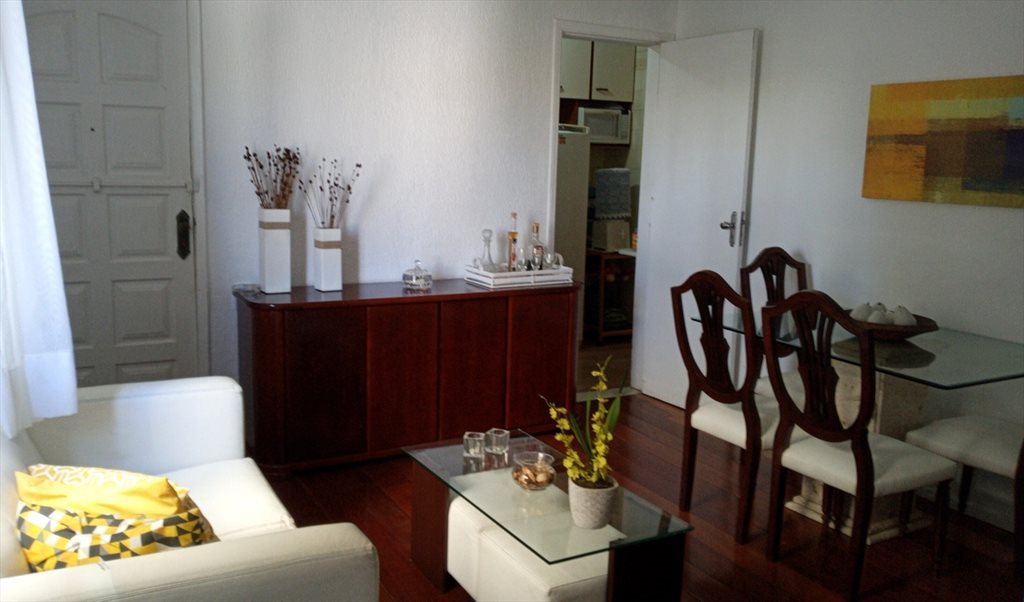 Agradável quarto de solteiro no Rio Vermelho - Quartos em Rua Tamoios, Rio Vermelho | Roomgo - Image 4