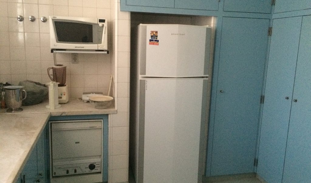 Suite ao lado do metro - Quartos em Rua Tenente Aviador Mota Lima, Caxingui | Roomgo - Image 2