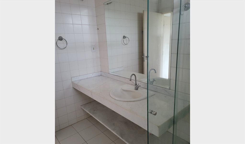 Suite ao lado do metro - Quartos em Rua Tenente Aviador Mota Lima, Caxingui | Roomgo - Image 6