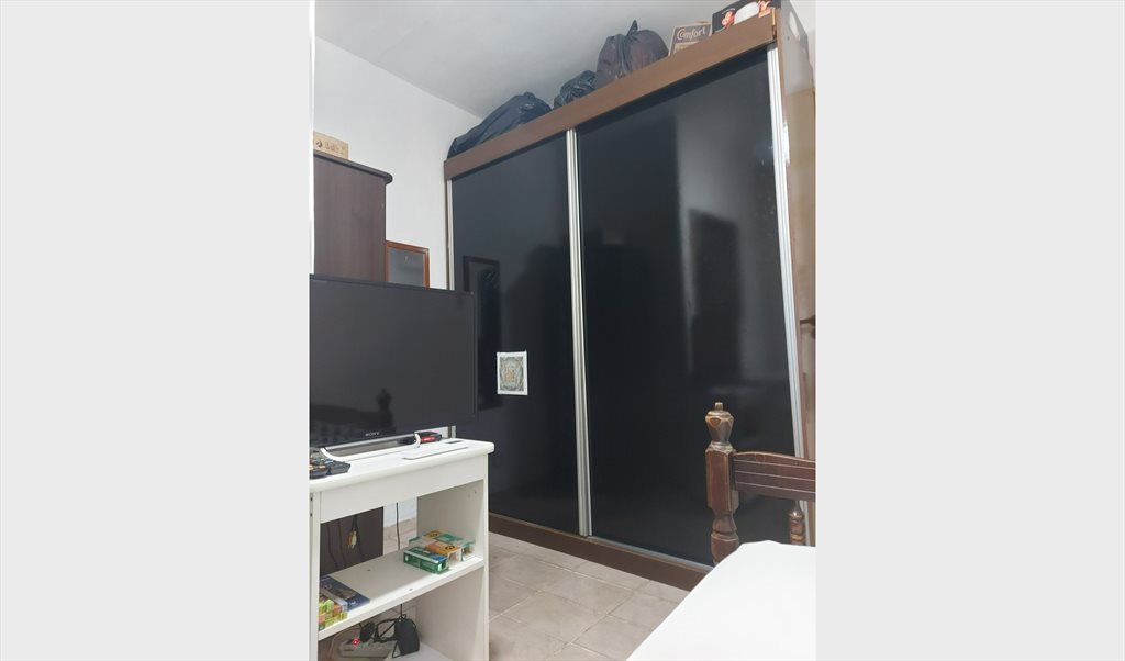 Quarto individual para  estudante masculino em apartamento tipo casa - Quartos em Rua Noêmia Nunes, Olaria | Roomgo - Image 5