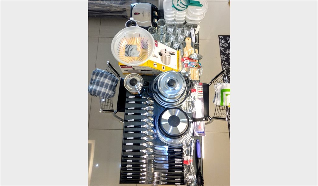 Quarto cama de casal Pertinho CPTM UNINOVE - Quartos em Rua João Crudo, Centro | Roomgo - Image 4