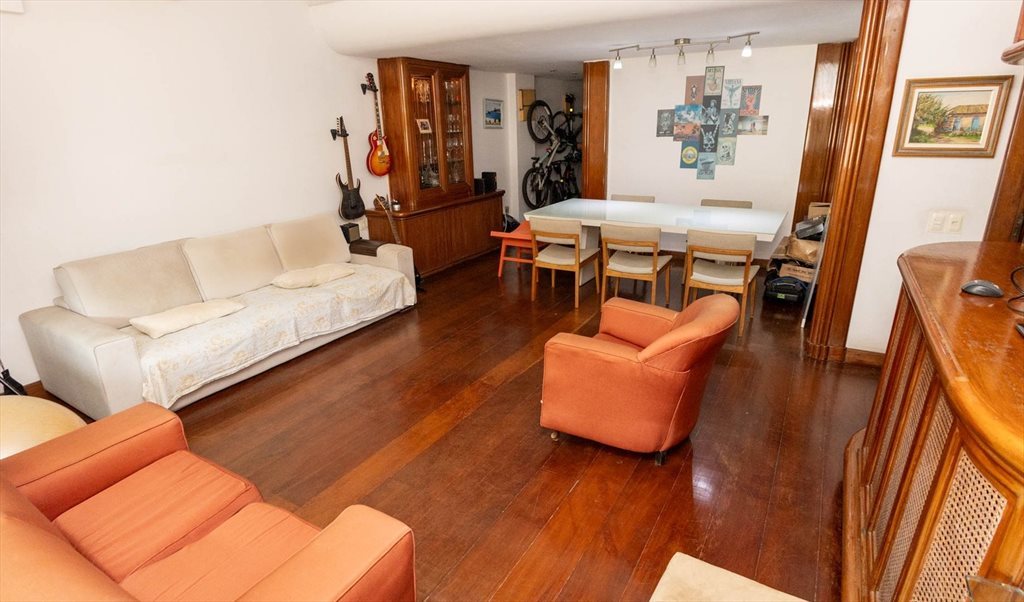 Em frente à FGV, ao lado do metrô, contas incluídas, internet rápida, porteiro 24hrs - Quartos em Rua Barão de Itambí, Botafogo | Roomgo - Image 5