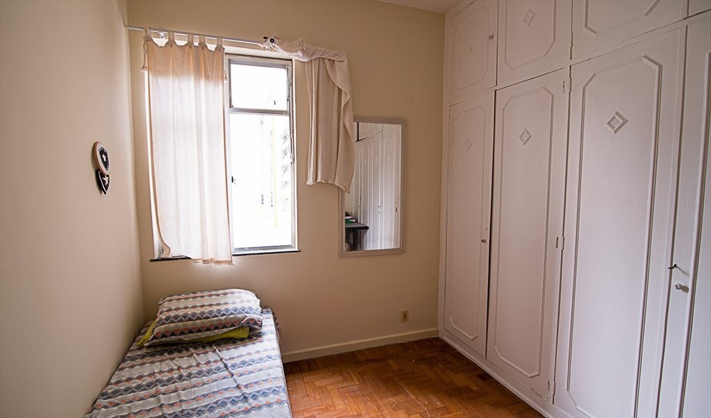 Alugo qto individual na Lagoa, altura do Jardim Botânico(contas inclusas) - Quartos em Rua Maria Angélica, Lagoa | Roomgo - Image 2