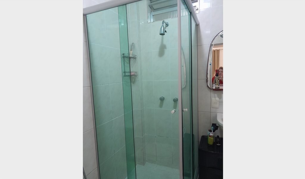 Bela suite confortável - Quartos em Rua Nascimento Silva, Ipanema | Roomgo - Image 3