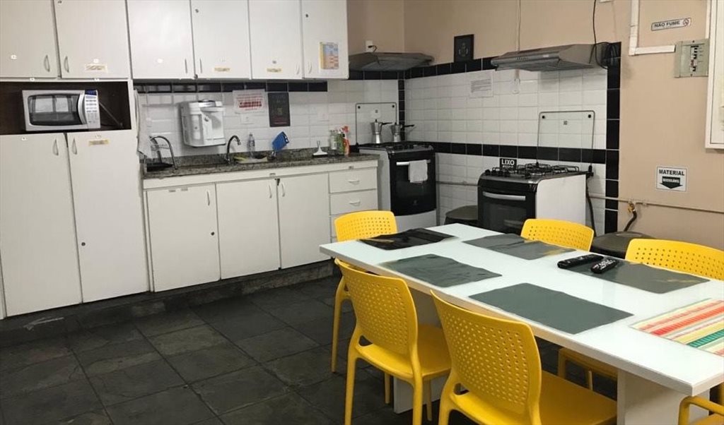 Quartos individuais em casa Mista, ao lado do Bar Veloso (650 metros do metrô Ana Rosa) - Quartos em Rua Bartolomeu de Gusmão, Vila Mariana | Roomgo - Image 2