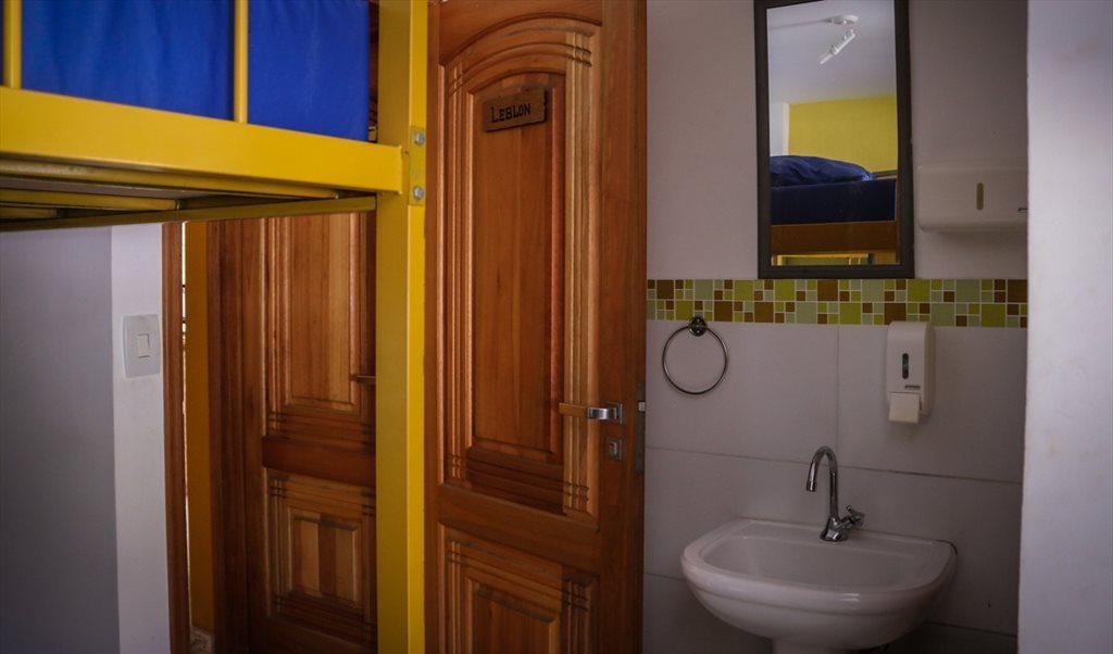 Quartos compartilhados Feminino, Masculino e Misto em COPACABANA! - Quartos em Ladeira dos Tabajaras, Ladeira Dos Tabajaras | Roomgo - Image 3