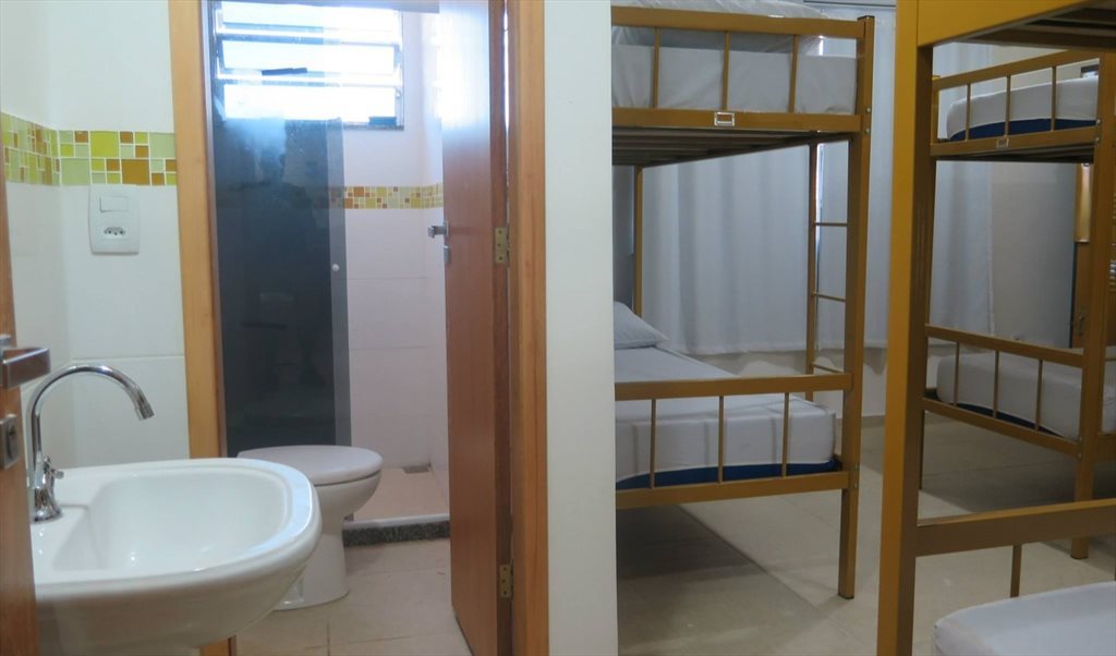 Quartos compartilhados Feminino, Masculino e Misto em COPACABANA! - Quartos em Ladeira dos Tabajaras, Ladeira Dos Tabajaras | Roomgo - Image 8