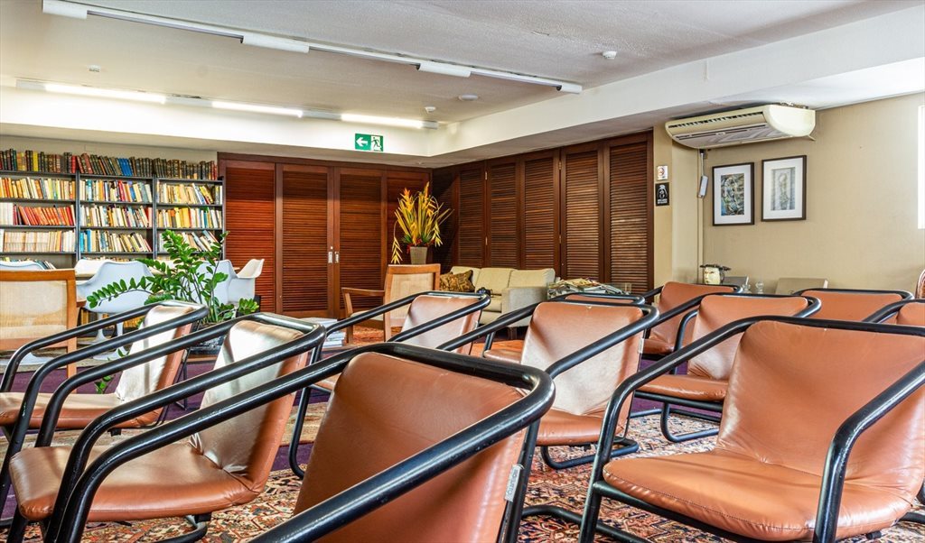 Studios para Executivos e Estudantes - Quartos em Avenida Conselheiro Aguiar, Pina | Roomgo - Image 4