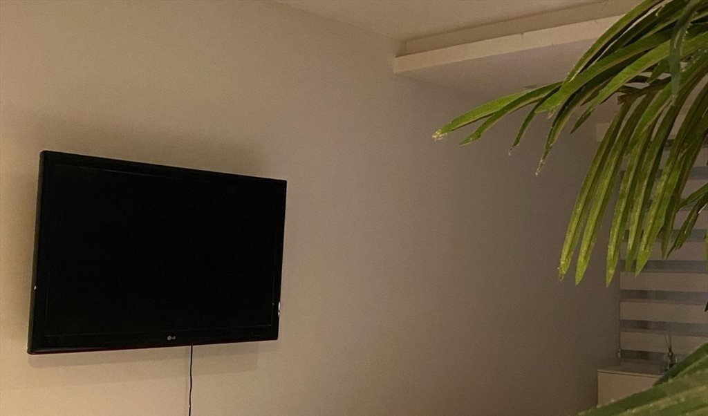 Quarto Espaçoso e Aconchegante a Passos da Praia! - Quartos em Rua Rodolfo Dantas, Copacabana | Roomgo - Image 5