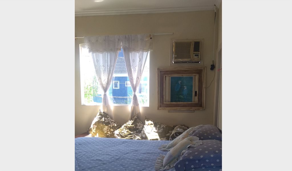 Alugo Quarto Suíte R$1.000 ou Chalé Suíte R$1.200 (Próx.Projac, Clinica J.Jaber e Record) - Quartos em Rua Professor Santos Moreira, Condominio Girassol | Roomgo - Image 3