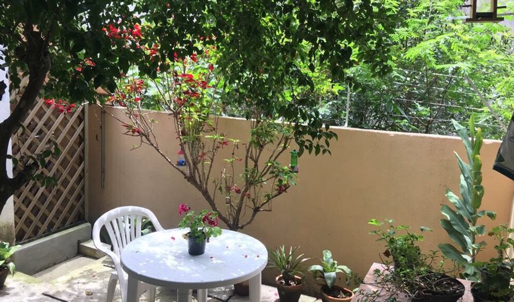Linda SUITE na Paulista, rodeada de verde - Quartos em Rua Rocha, Bela Vista | Roomgo - Image 3
