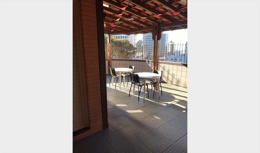 Suíte ampla e mobiliada (cama queen) na Zona Sul - Quarto 9 - Quartos em Rua Professor Estêvão Pinto, Serra | Roomgo - Image 4