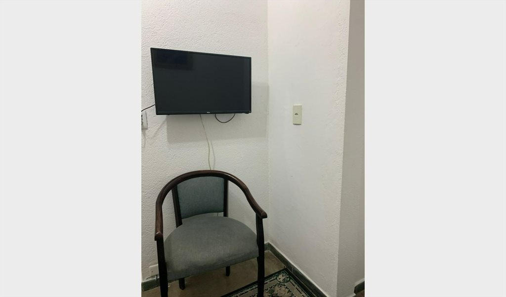 Suíte e cozinha individual para rapaz (recém reformada!) - Quartos em Rua Major Freire, Vila Monte Alegre | Roomgo - Image 7