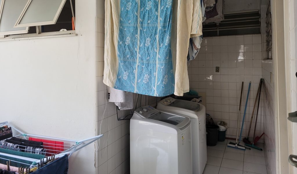 Quarto linha amarela - Quartos em Rua Tenente Aviador Mota Lima, Caxingui | Roomgo - Image 5
