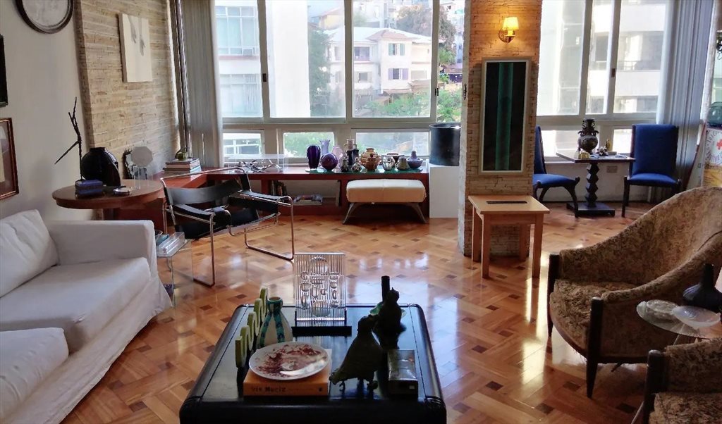 Suite ou quarto em apartamento de alto nível - Quartos em Rua Sá Ferreira, Copacabana | Roomgo - Image 2