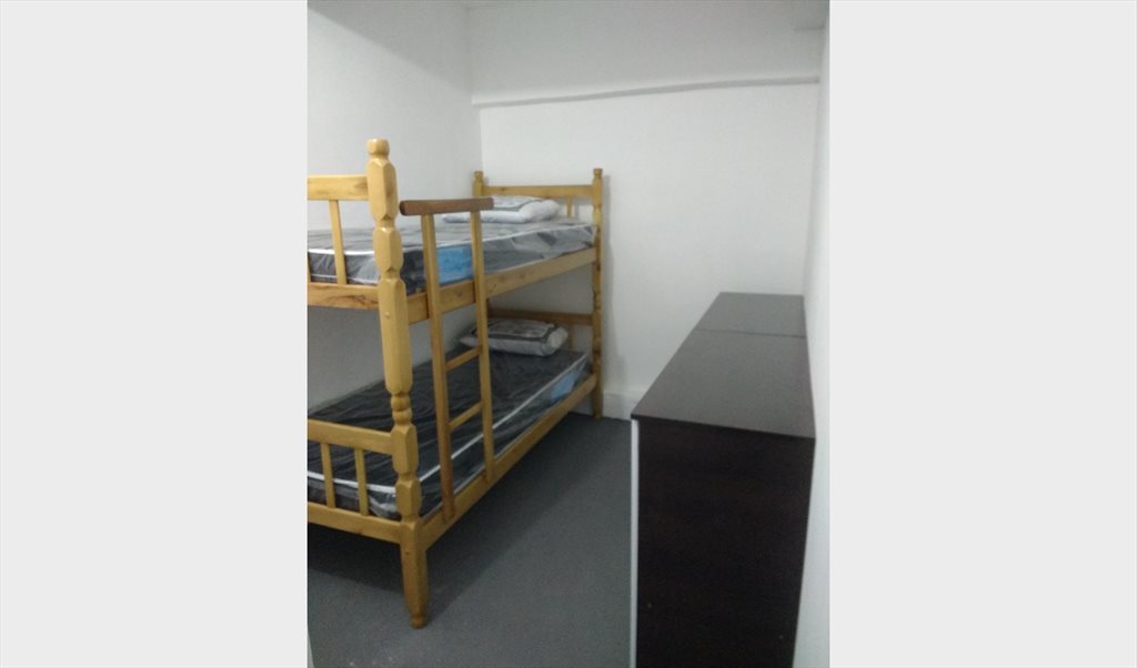 Quarto Compartilhado duplo e individual no melhor da penha - Quartos em Avenida Amador Bueno da Veiga, Penha de Franca | Roomgo - Image 2