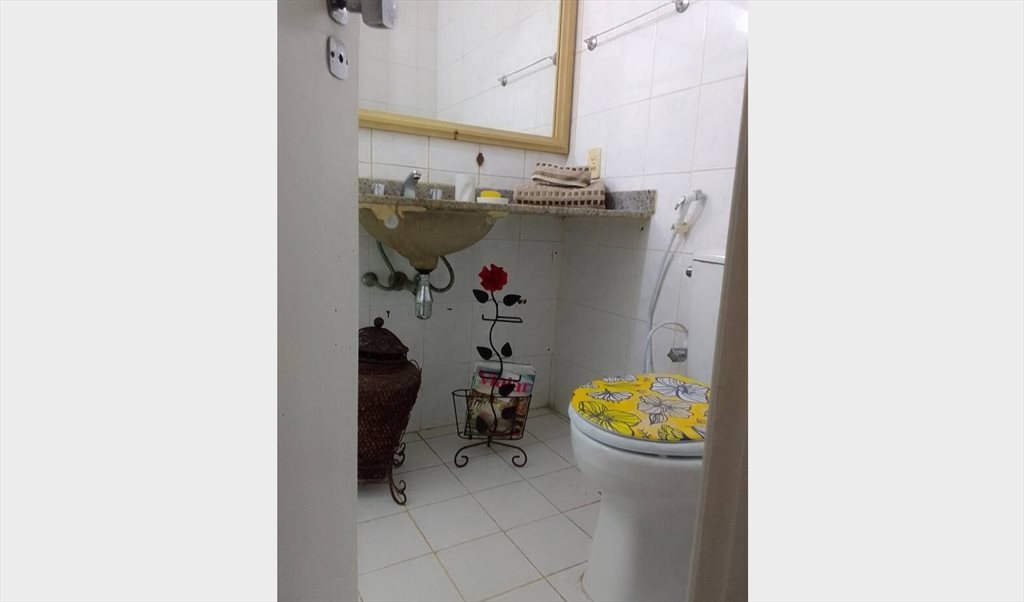 alugo um quarto perto da praia - Quartos em Avenida Gilka Machado, Condominio Chacara Do Recreio | Roomgo - Image 5