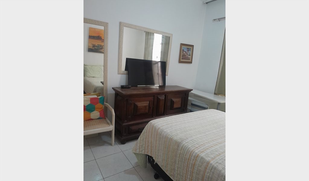 Excelente quarto sendo suíte - Quartos em Rua Nascimento Silva, Ipanema | Roomgo - Image 8