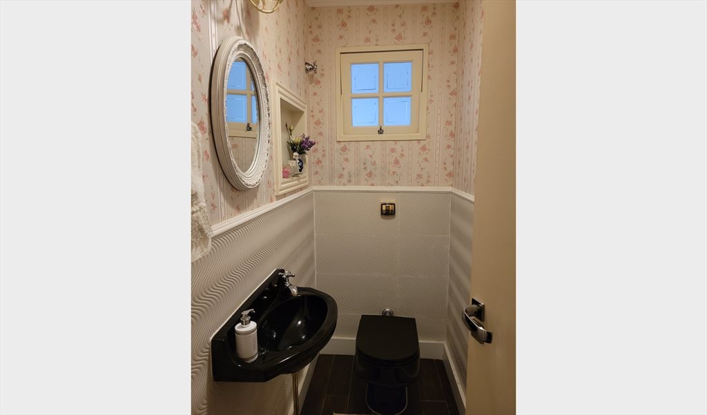 Quarto Higienopolis - Quartos em Rua Conselheiro Brotero, Santa Cecilia | Roomgo - Image 2