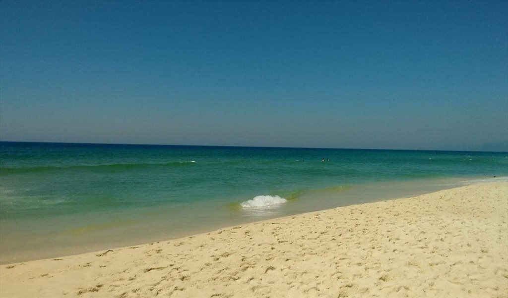 Quarto c/banheiro exclusivo na Barra da Tijuca - Quartos em Rua Jornalista Henrique Cordeiro, Barra da Tijuca | Roomgo - Image 4