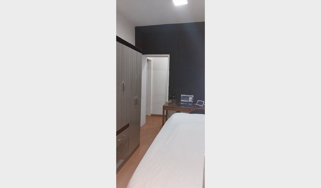Quarto c/banheiro exclusivo na Barra da Tijuca - Quartos em Rua Jornalista Henrique Cordeiro, Barra da Tijuca | Roomgo - Image 5