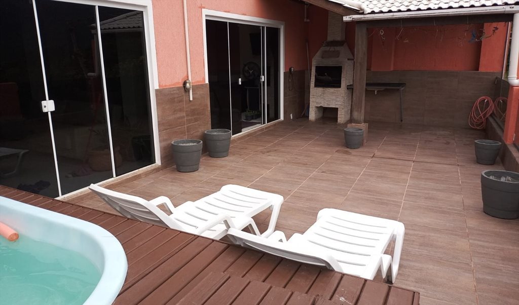 Alugo Suítes Executivas amplas - Quartos em Rua Margarida Pereira da Silva, Praia Fora | Roomgo - Image 2