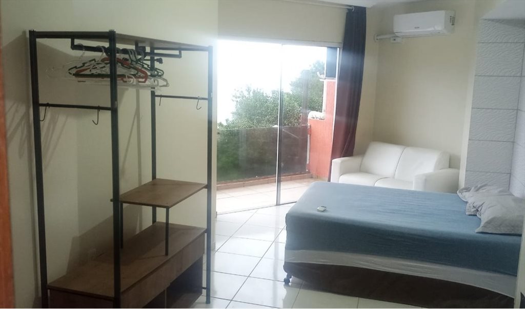 Alugo Suítes Executivas amplas - Quartos em Rua Margarida Pereira da Silva, Praia Fora | Roomgo - Image 6