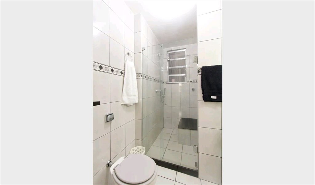 QUARTO CONFORTÁVEL NO FLAMENGO ZONA SUL PERTO DA PRAIA E METRO - Quartos em Avenida Oswaldo Cruz, Flamengo | Roomgo - Image 5