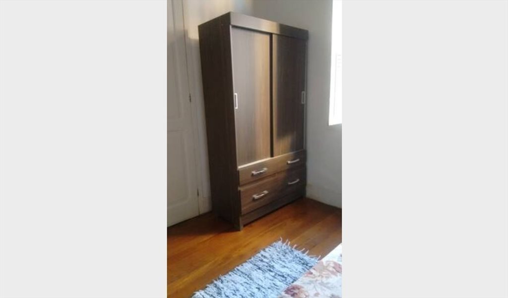 Casa - Quartos em Rua das Laranjeiras, Laranjeiras | Roomgo - Image 3